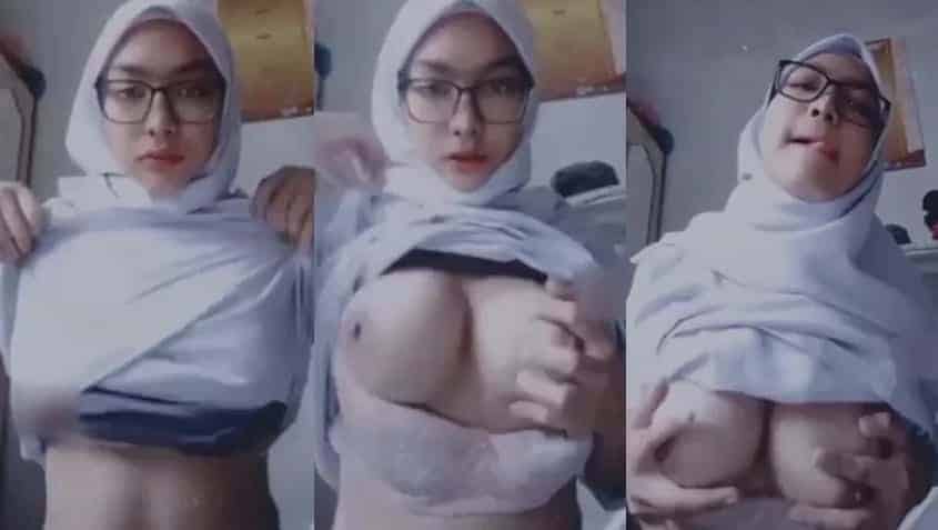 Bola Indonesia NADIRA Hijab Tobrut Pulang Sekolah